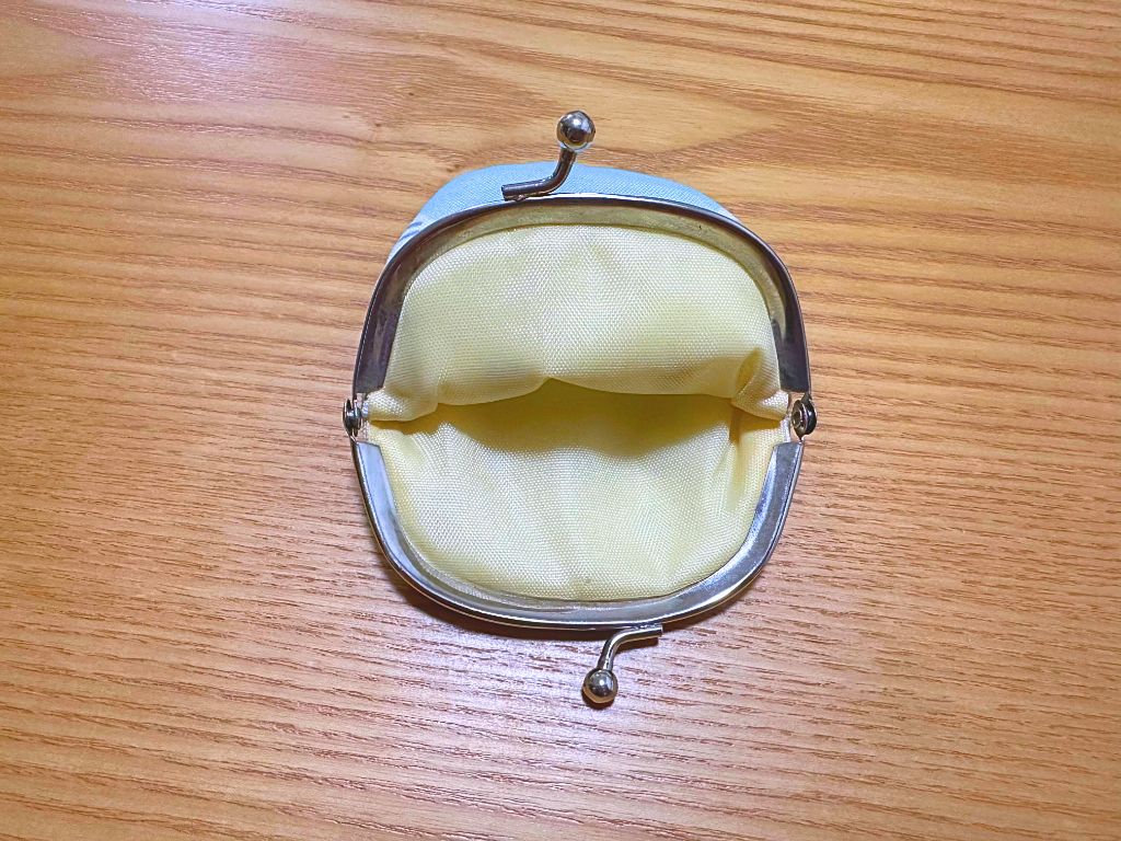 がま口財布　セキセイインコ セリア 娘が小銭を持ち歩くため